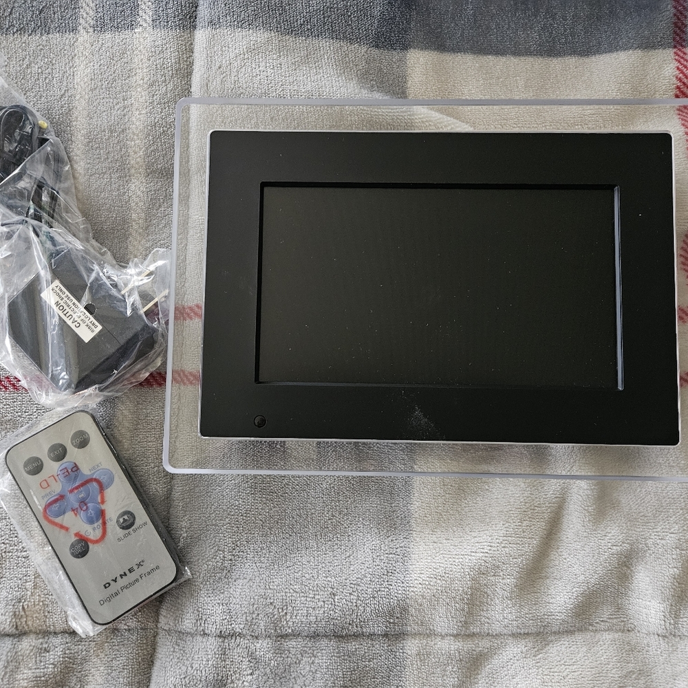 Dynex 7" Digital Frame